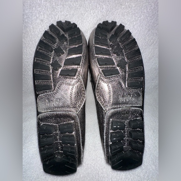 Coach Arlene loafers, Arlene Driving Moccasin style in Pewter/silver leather - Picture 5 of 12